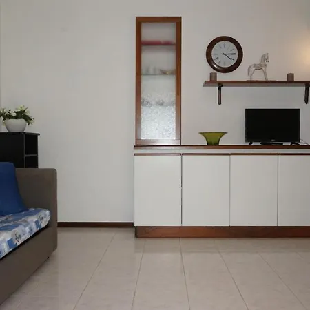 Spectacular Terraced Near The Sea With Private Garden, On Three Floors