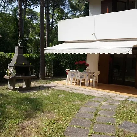 Spectacular Terraced Near The Sea With Private Garden, On Three Floors Villa